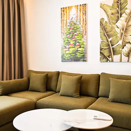 Priamor Collection Tirana