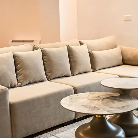 Priamor Collection