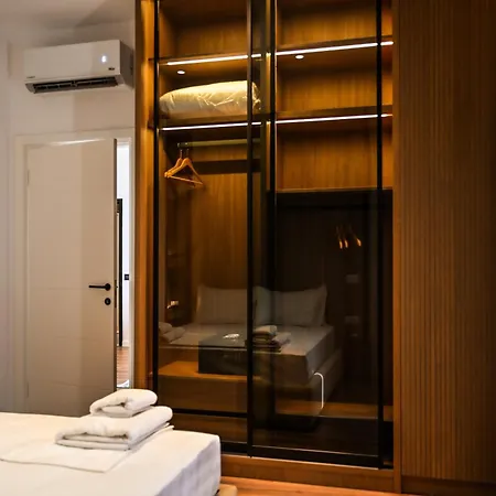 Priamor Collection * Tirana